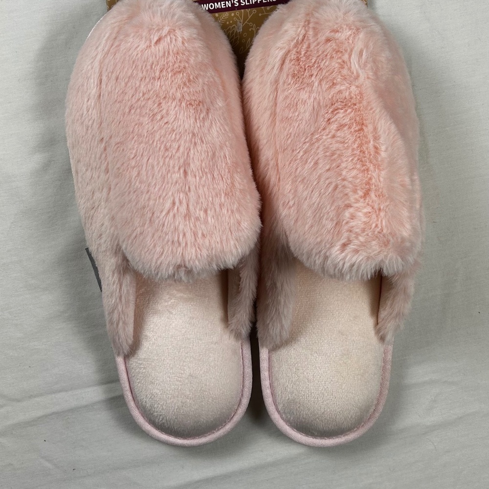 Muk Luke Women’s Fuzzy Comfy Slippers L(9-10) NWT‎
